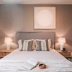 Vedras - 2 Bedrooms And Parking In Alcantara Appartamento *