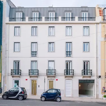 Vedras - 2 Bedrooms And Parking In Alcantara Apartmán Lisboa
